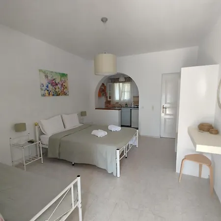 Smaragdi Rooms And Studios Skopelos Town Room photo
