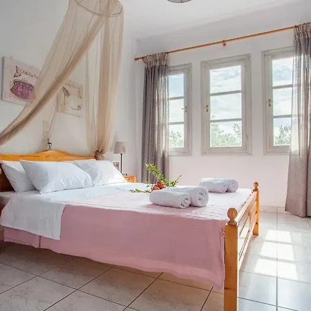 Smaragdi Rooms And Studios Skopelos Town Exterior photo